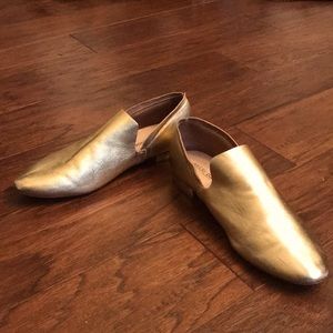 Kelsi Dagger Brooklyn Gold Metallic Flat Shoe 7.5